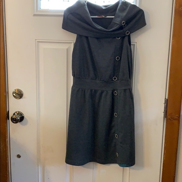 Dress - Picture 1 of 4